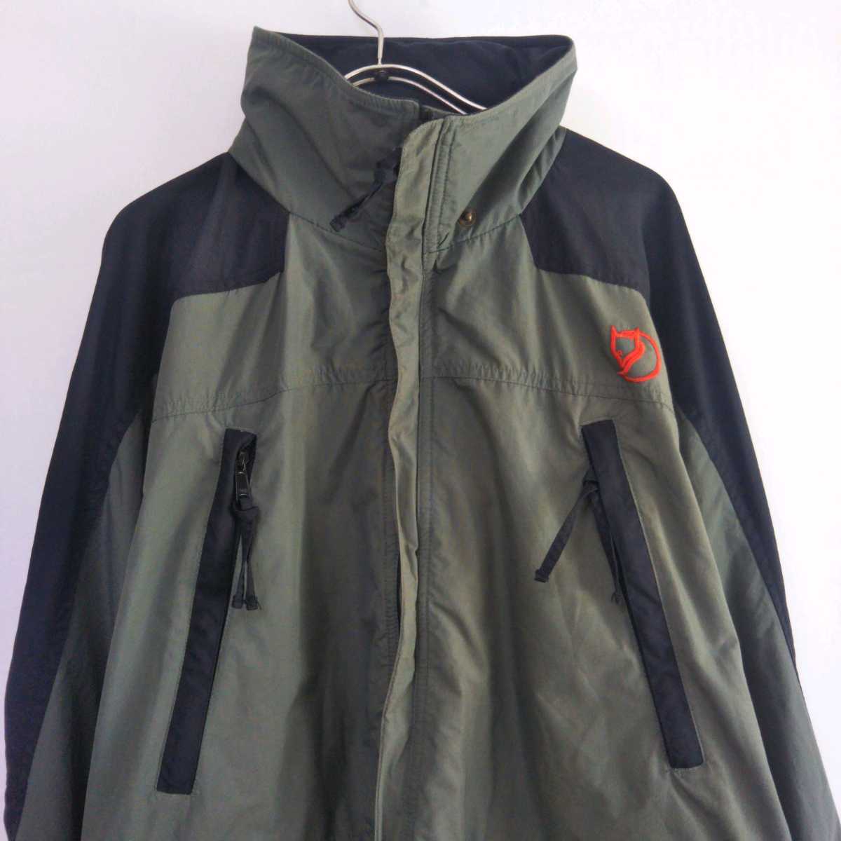 フェールラーベン FJALL RAVEN メンズLL カーキ色 ナイロンジャケット