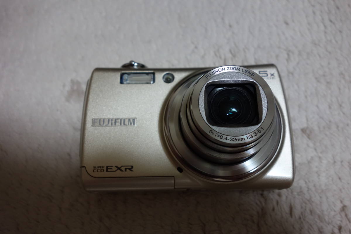 純正ケース付属 FinePix F200EXR 動作しました 高感度・高画質