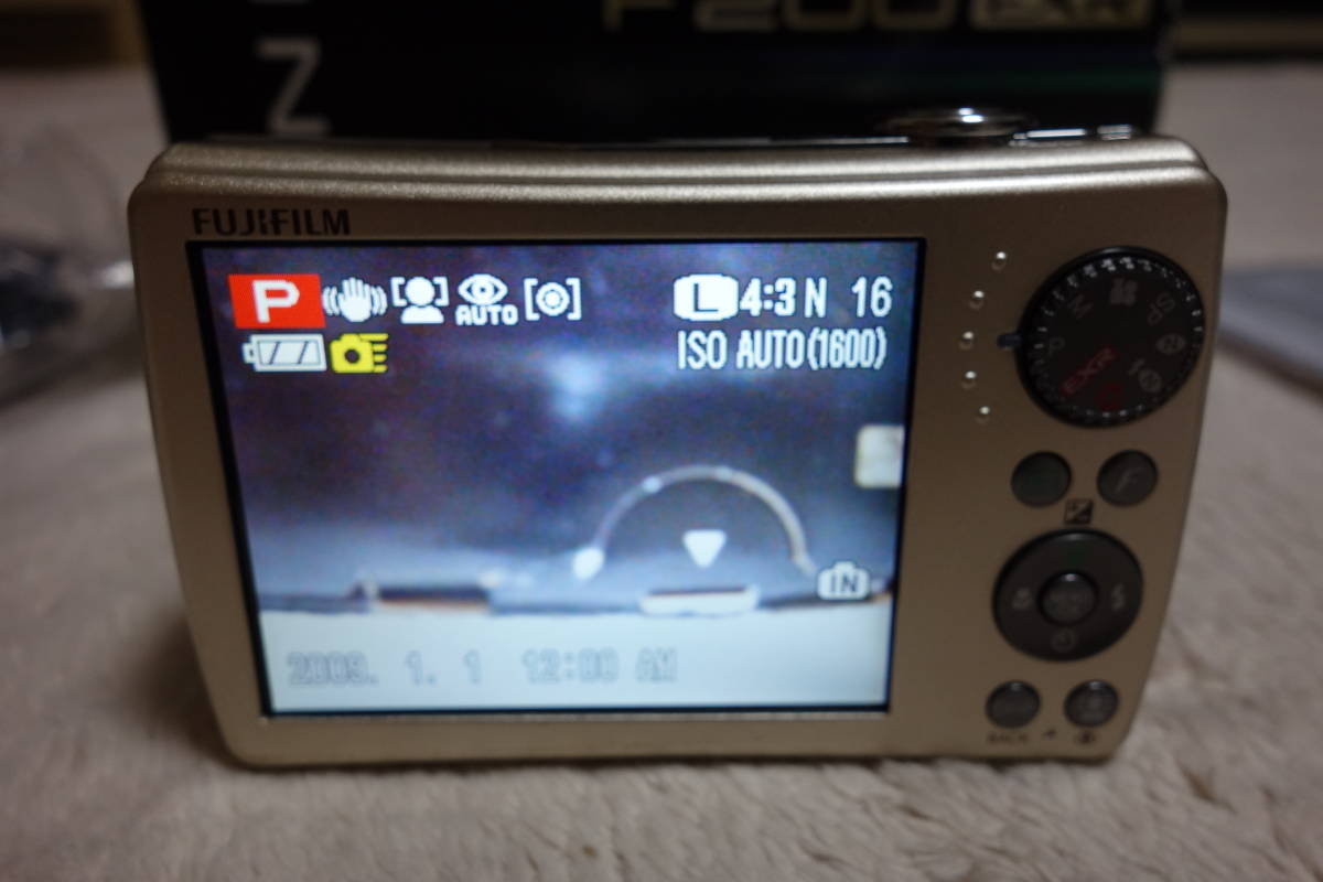 純正ケース付属 FinePix F200EXR 動作しました 高感度・高画質