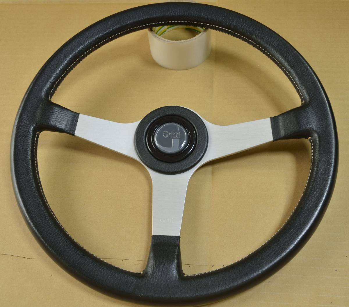 【高品質，最新作】 MOMO ステアリング Gritti グリッティ シルバースポーク 稀少 ミントコンディション 1984年製(ステアリング、ハンドル本体)｜売買されたオークション情報、yahooの商品情報をアーカイブ公開 - オ ステアリング、ハンドル本体
