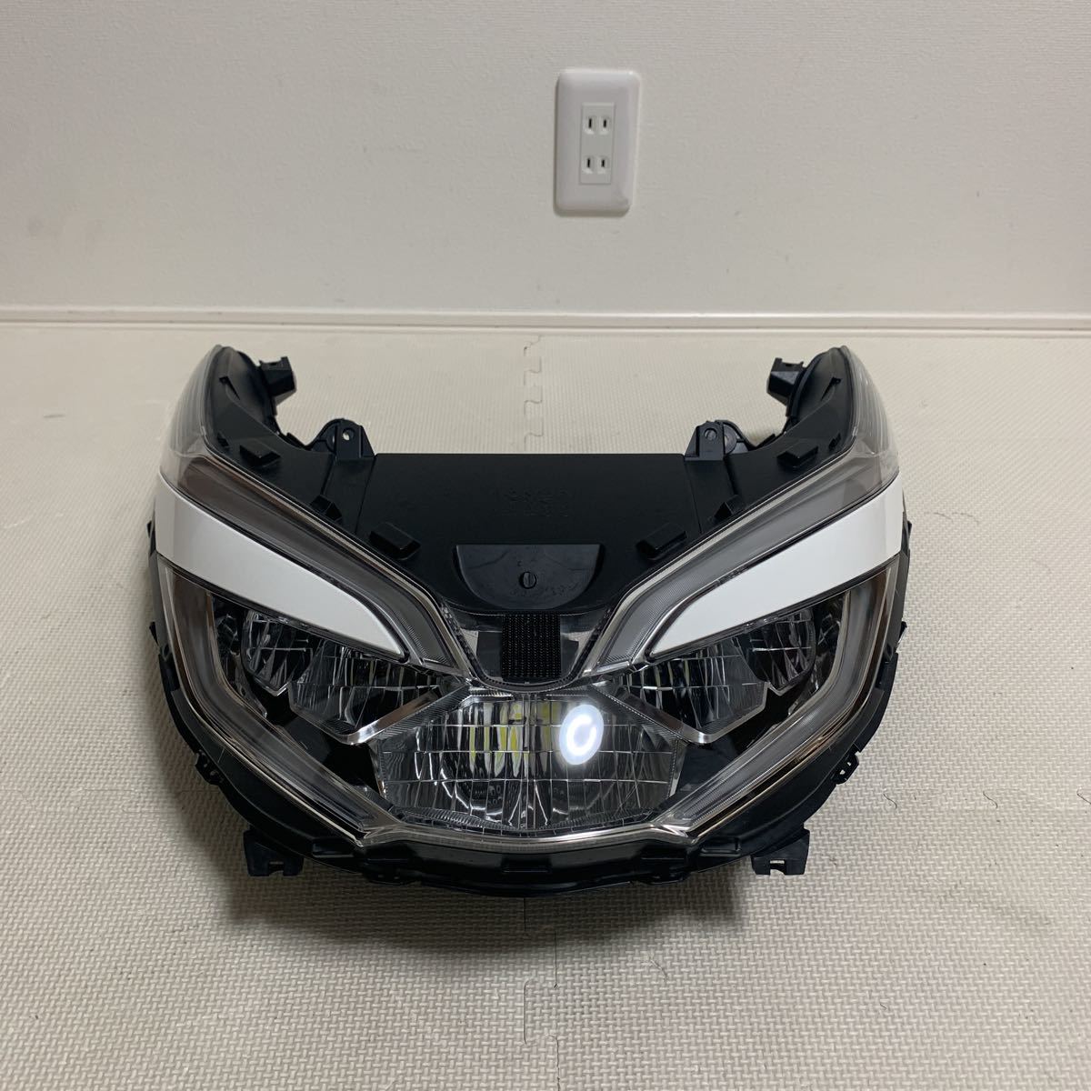 PCX125 JF81 純正ヘッドライト 【公式通販】