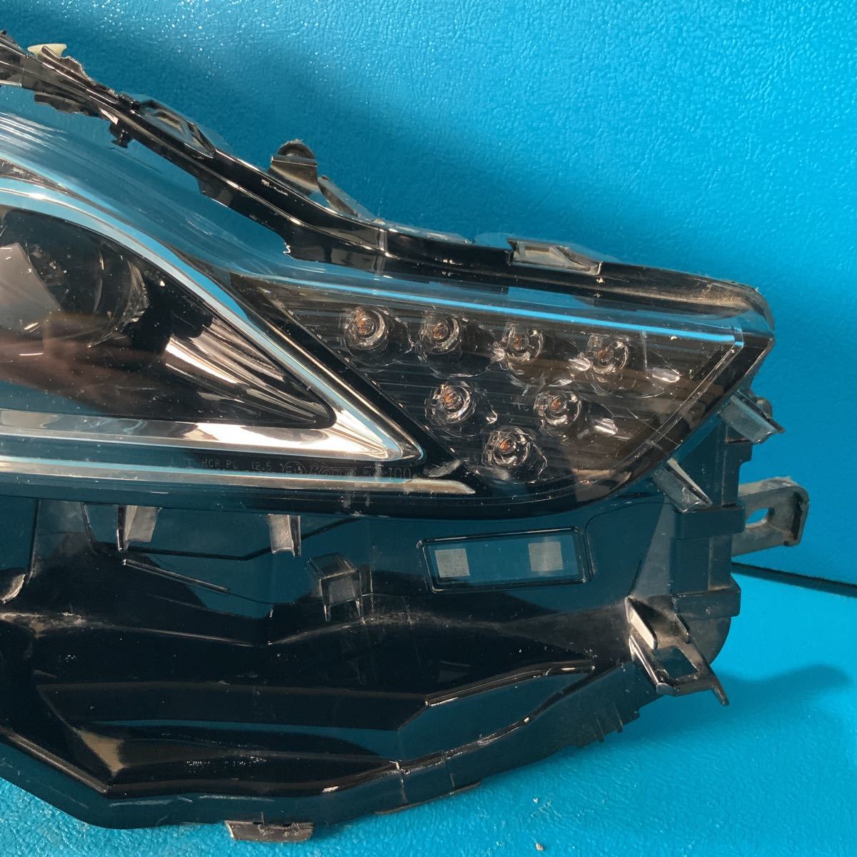 ASE30/AVE30/AVE35/GSE31 レクサス LEDヘッドライト レクサス IS GSE31 AVE30 AVE35 中期 純正 右ヘッドライト 3眼 フルLED