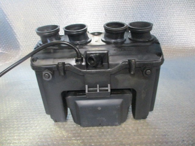 KAWASAKI ゼファー400 エアクリーナーボックス