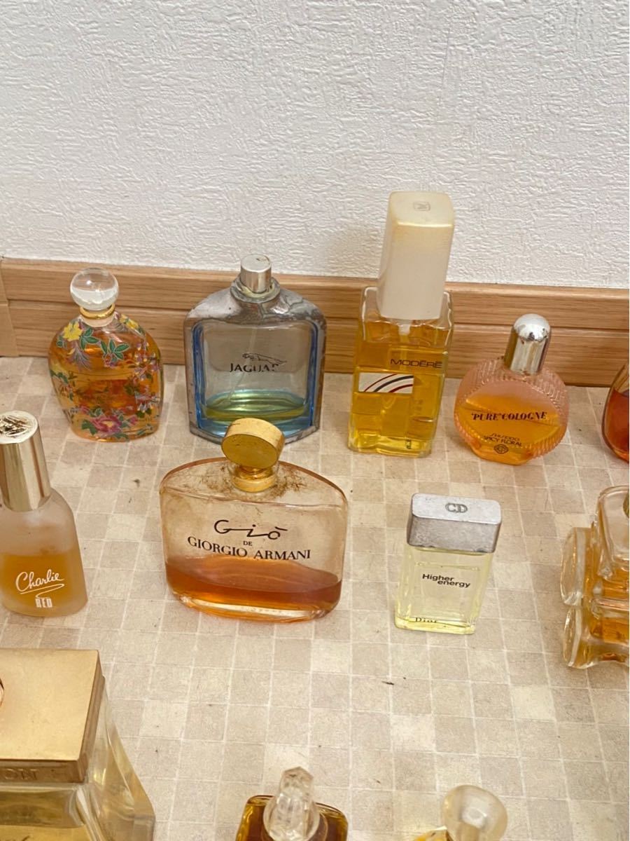 香水 GIO シャネル BURBERRY 42 コまとめて売る 香水 42コまとめて売る