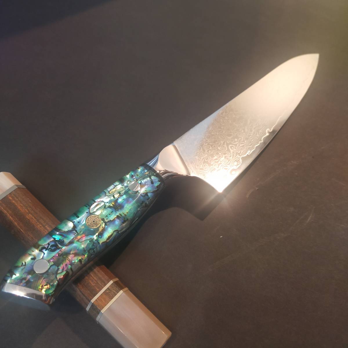本鍛造V金10号67層鏡面ダマスカス牛刀210mm 螺鈿アート柄 伝統工芸 