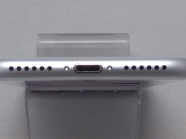 au 【SIMロック解除済】MNCF2J/A iPhone 7 32GB シルバー au au 32GB
