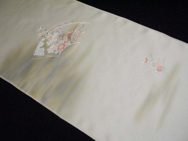 数量限定，品質保証 KIRUKIRU 新古品 丹後ちりめん 付下げ 着物 反物 13m94cm 着尺 正絹 薄ピンク ベージュ 刺繍 扇面 花柄 呉服 和裁 古布 リメイク 材料(付下げ)｜売買されたオークション情報、yahooの商品情報をアー 付下げ