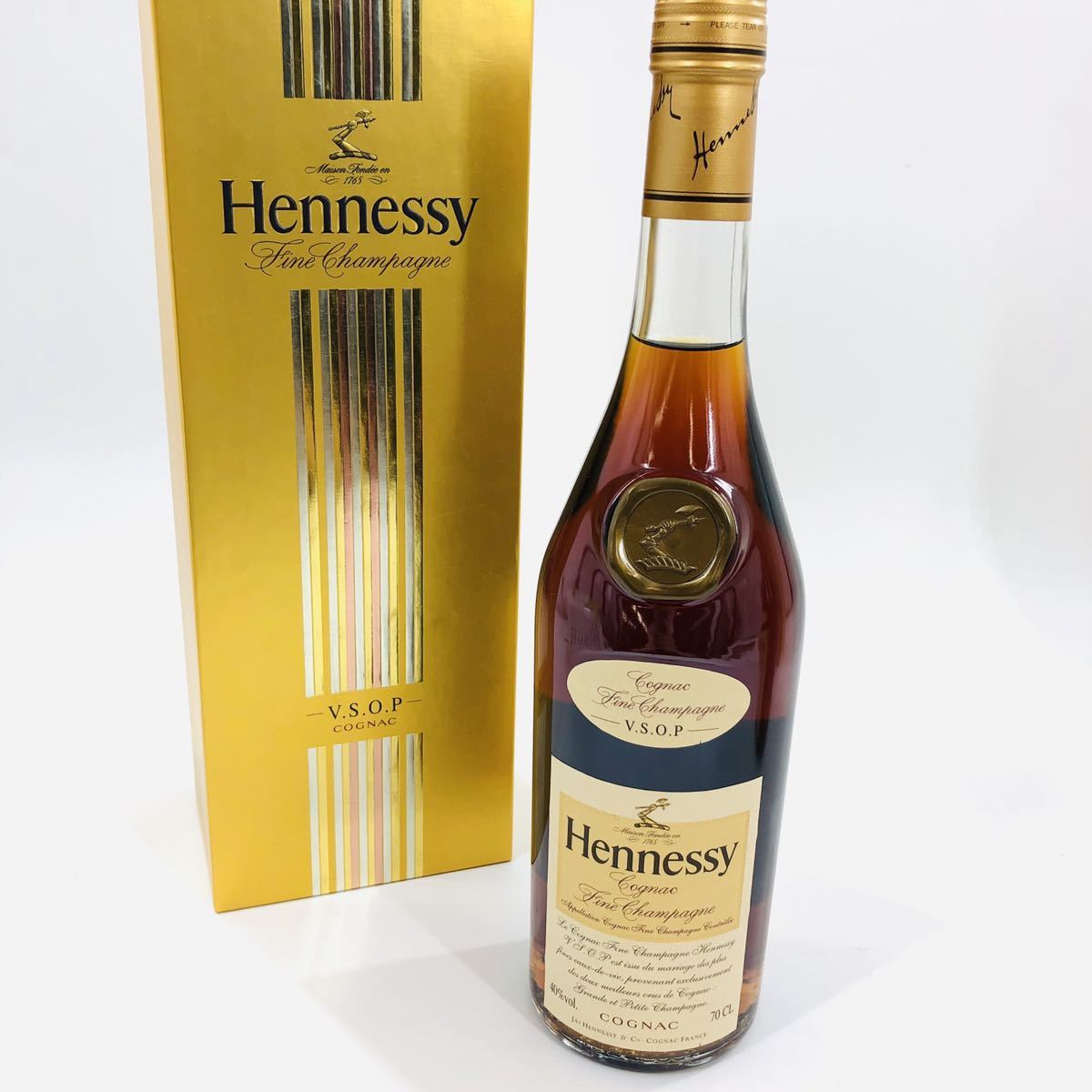 ヘネシー コニャック Hennessy V.S - VSOP 700ml (Hennessy) 700ml