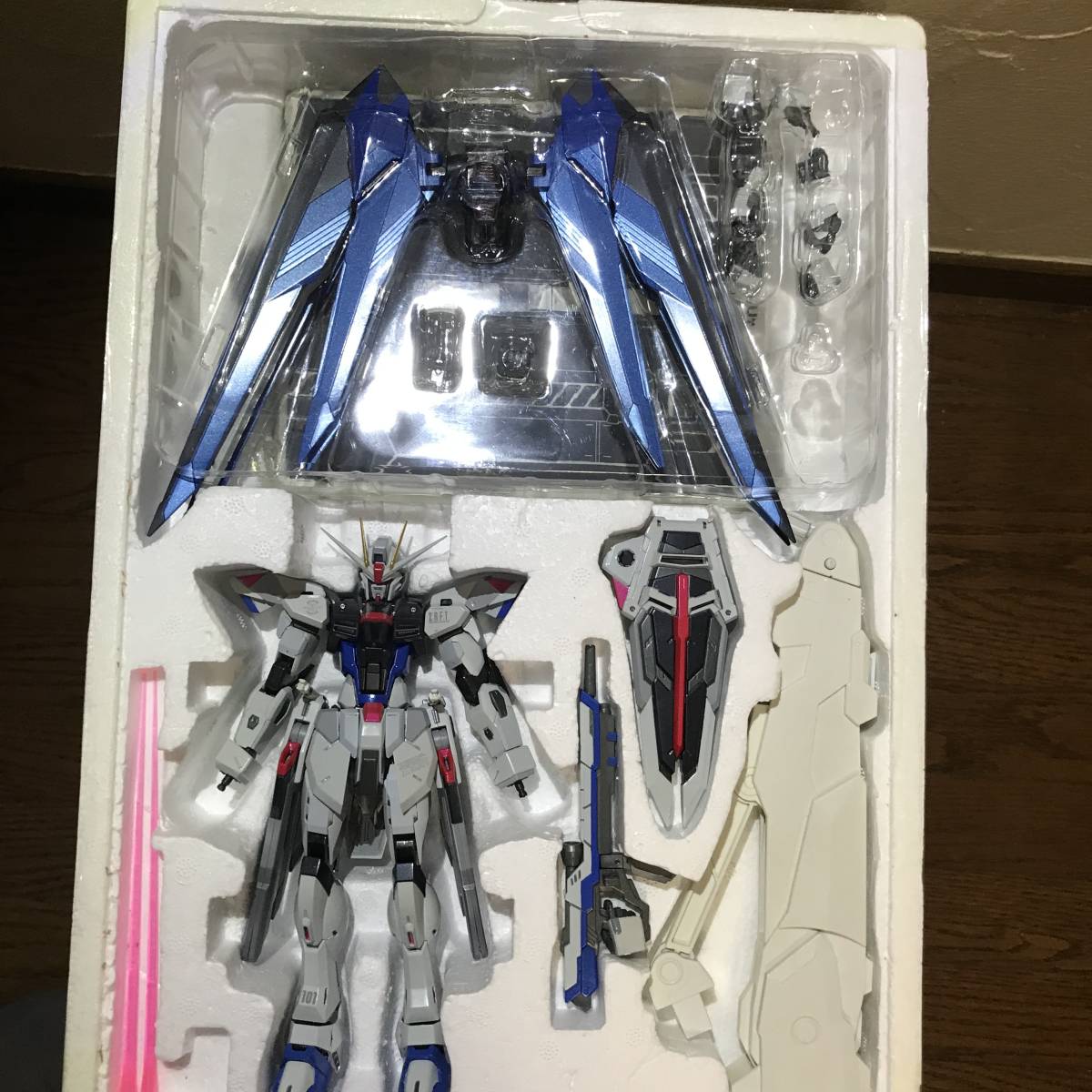 BUILD フリーダムガンダム CONCEPT METAL 0 メタルビルド SNOW SPARKLE | ストライクフリーダムガンダム Ver. 中古(本体A&frasl;箱B)METAL 中古即納[FIG]METAL Ver 商品一覧 中古品メタルビルド