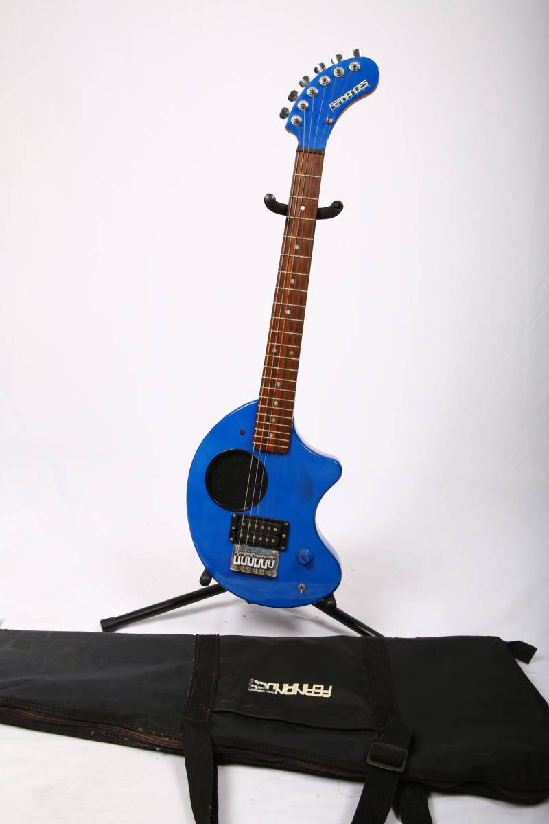 Fernandes ブルーエレキギター ハードケース付き フェルナンデス エレキギター FERNANDES ソフトケース付 | MGシリーズ
