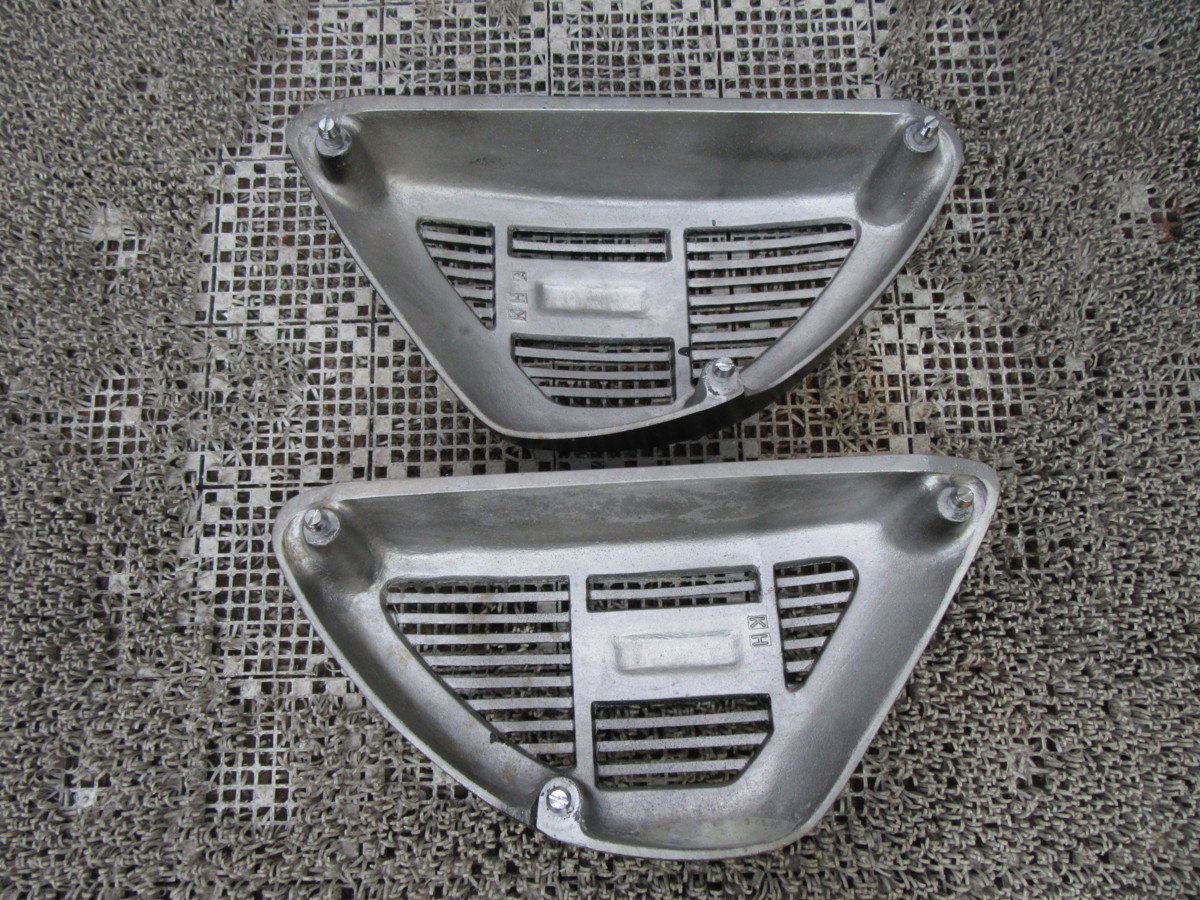 KH400 S3F KH250 BEET アルフィンカバー サイドカバー 2600003856161D9S
