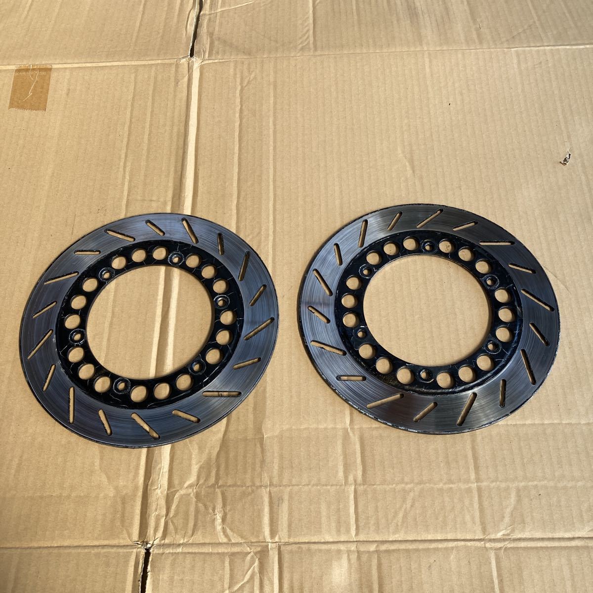 ヤマハ RZ250R ディスクローター フロント 左右 純正だと思う 当時もの