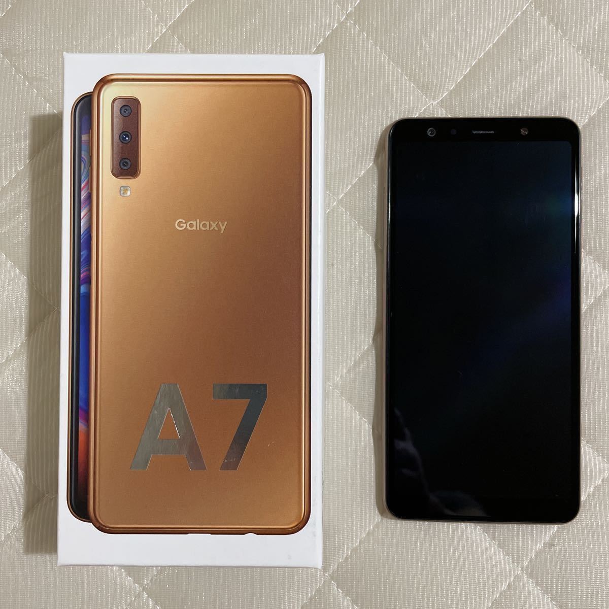 値下げしました Galaxy A7 本体 ゴールド 天モバイル対応 A7 ゴールド