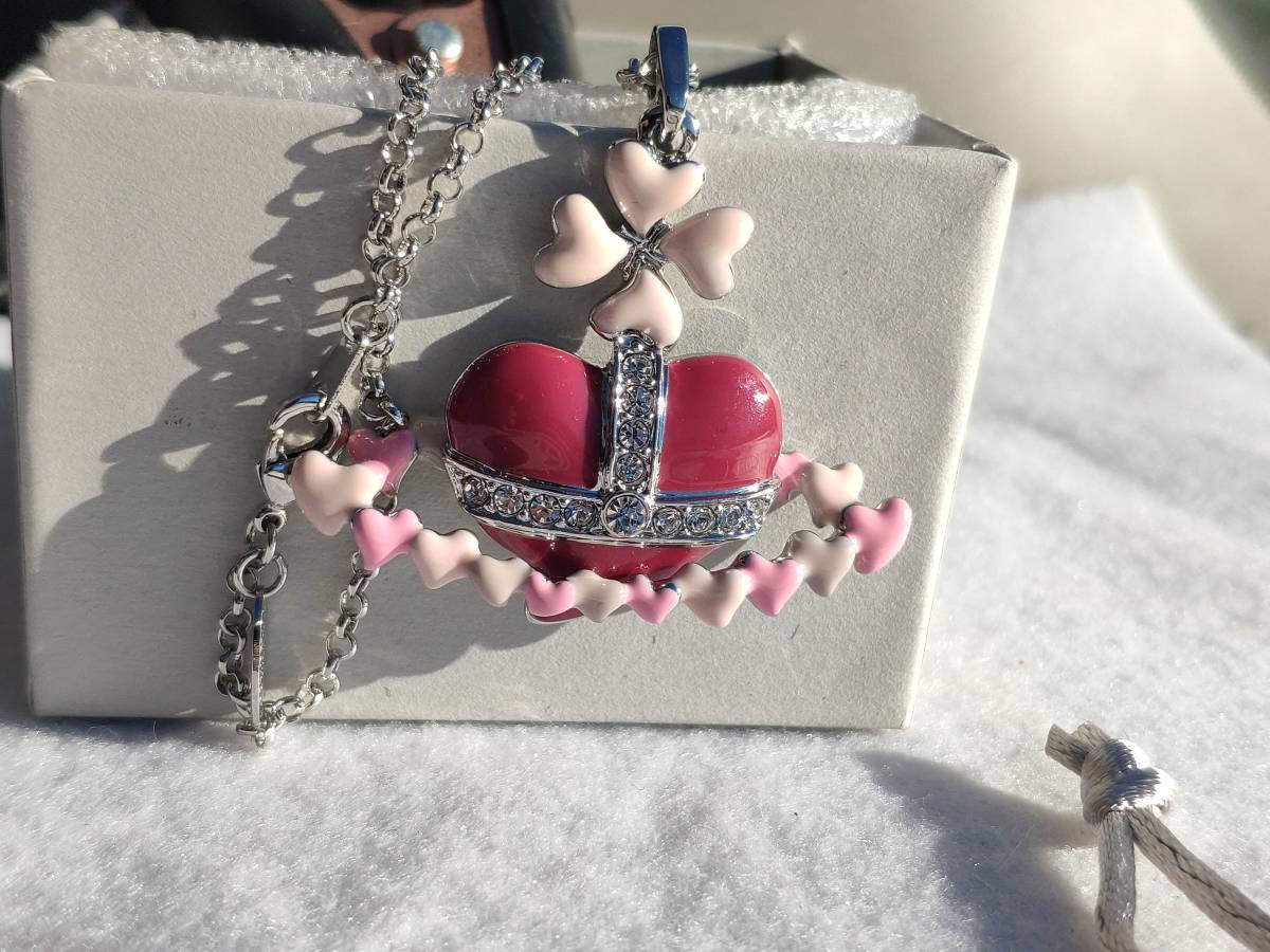 ☆人気☆ヴィヴィアンvivienne 縦4.6cm×横6cmハートネックレス