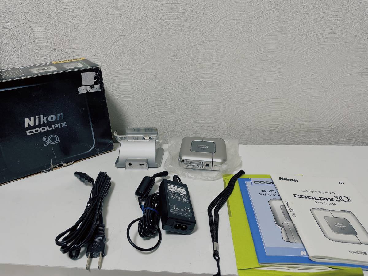 Nikon ニコン COOLPIX SQ スイバル機構 310万画素 デジタルカメラ 