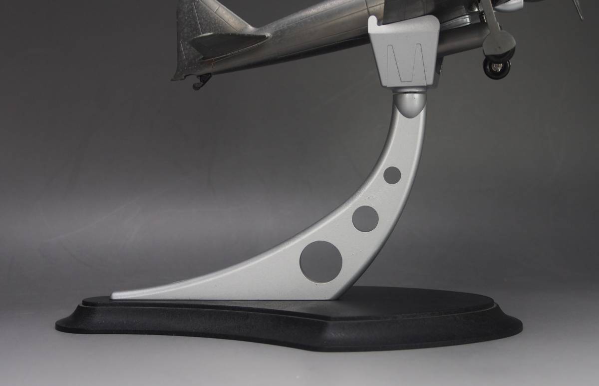 零式艦上戦闘機 二一型 マルシン 1/48 メタルカラー ディスプレースタンド付 零式艦上戦闘機 二一型 マルシン 1/48 メタルカラー ディスプレー