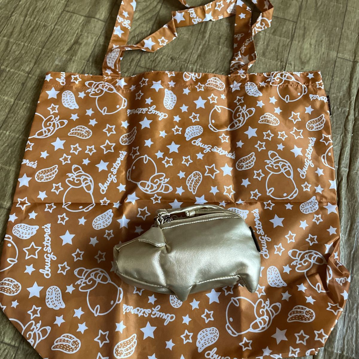 未使用！非売品！ドラッグストアーズ ぶたちゃん総柄エコバッグ &ぶた 
