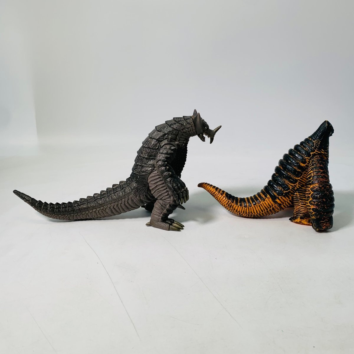 中古品 ウルトラ怪獣シリーズ 大怪獣バトル EXゴモラ EXレッドキング