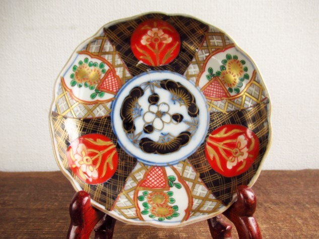 古伊万里 皿 特徴 新入荷 古伊万里 色絵 宝尽花亀甲文 膾皿