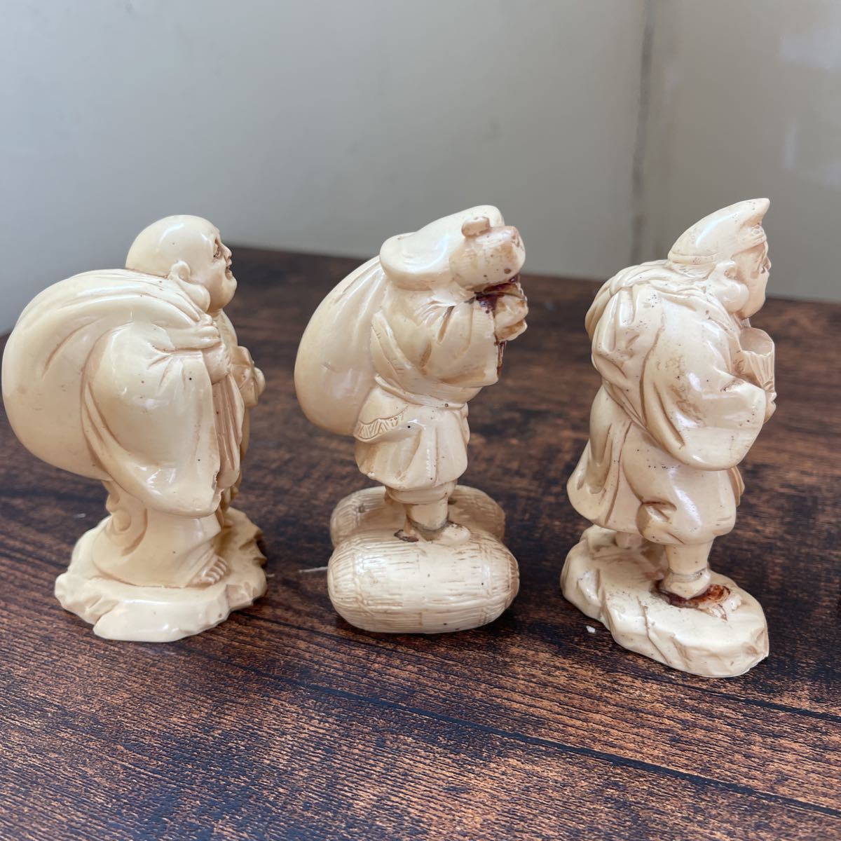 象牙風 七福神 毘沙門天 置物 骨董 彫刻 総重量602g(その他)｜売買されたオークション情報、yahooの商品情報をアーカイブ公開 ...