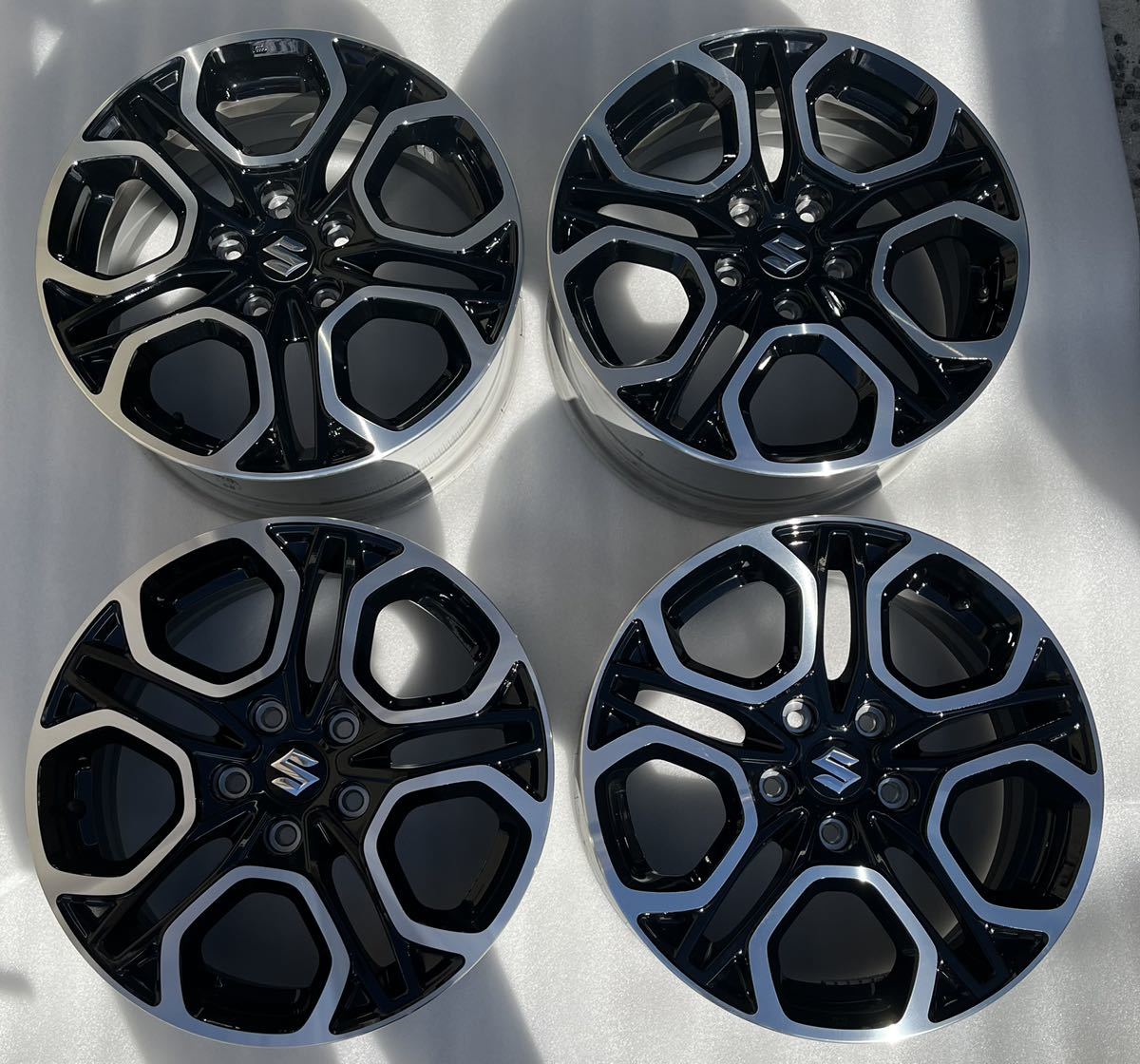 新車外し スイフトスポーツZC33s 17インチ純正ホイール