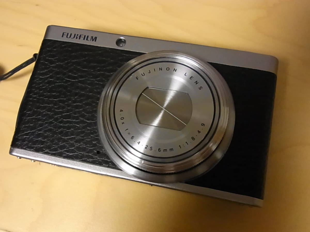 美品 FUJIFILM XF1 動作未確認 富士フイルム FUJIFILM XF1