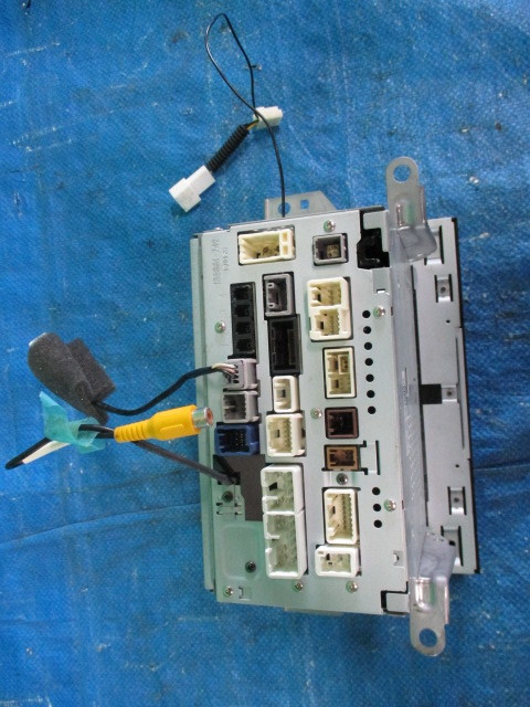 DSZT-YC4T トヨタ SDナビ TOYOTA メモリーAVN A7 ④　トヨタ　純正　カーナビ　DSZT-YC4T　フルセグ　ジャンク　※セキュリティロック品