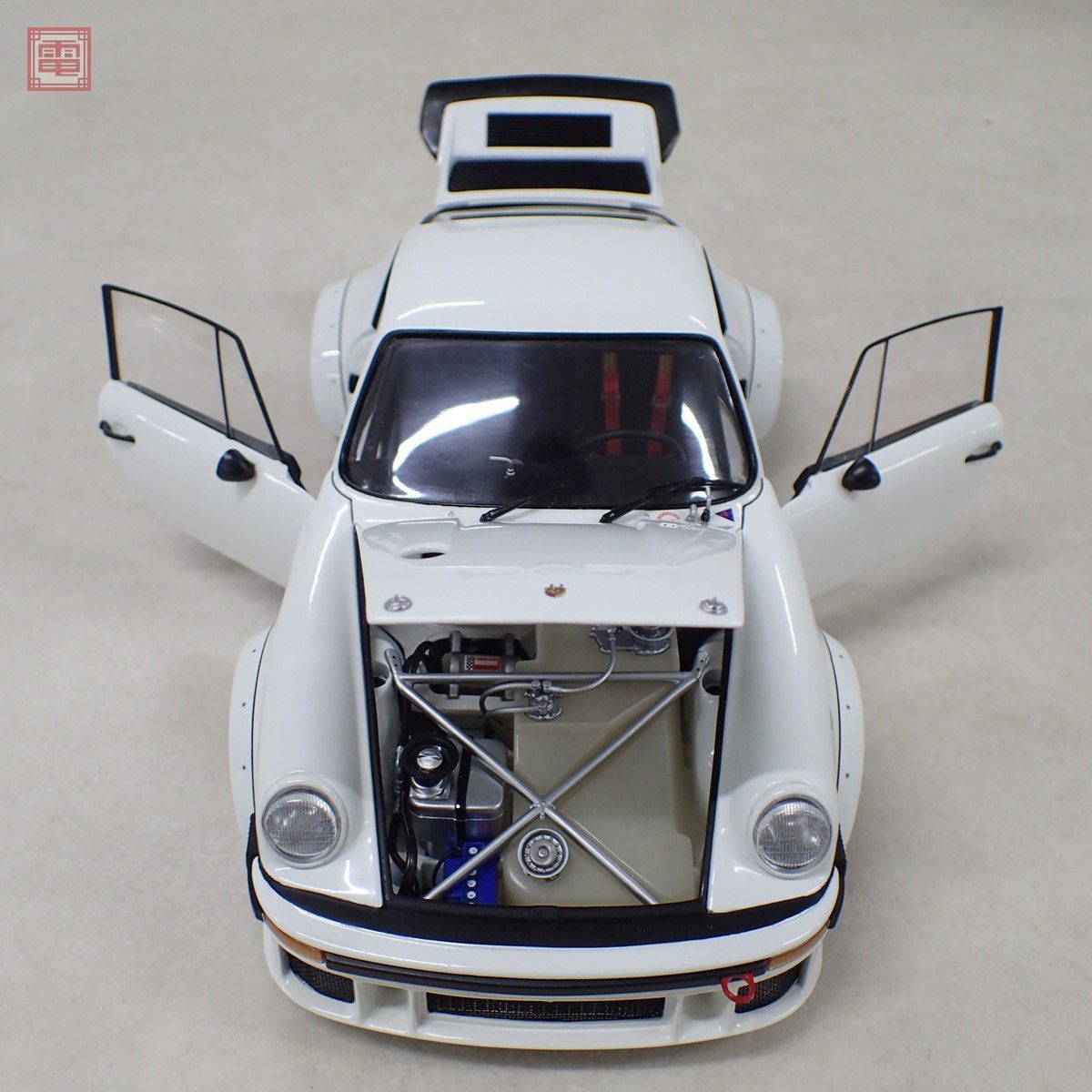 エグゾト 1/18 ポルシェ 934RSR ホワイト 車体のみ exoto PORSCHE