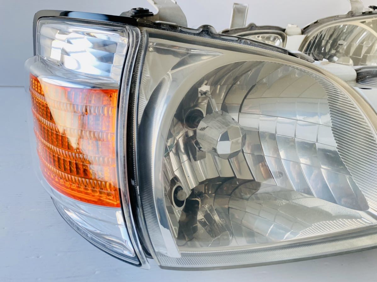 テ*ン様 TOYOTA Gaia 2001 TA-ACM10G・右　ヘッドライト ガイア ACM10G ヘッドライト 左右 セット ハロゲン レベ無 コイト 44
