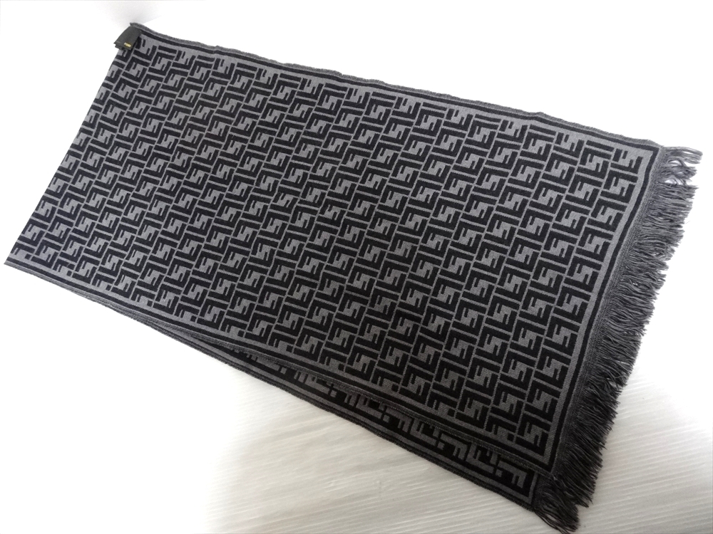 FENDI フェンディ マフラー ウール100％ ズッカ柄 ブラック×グレー