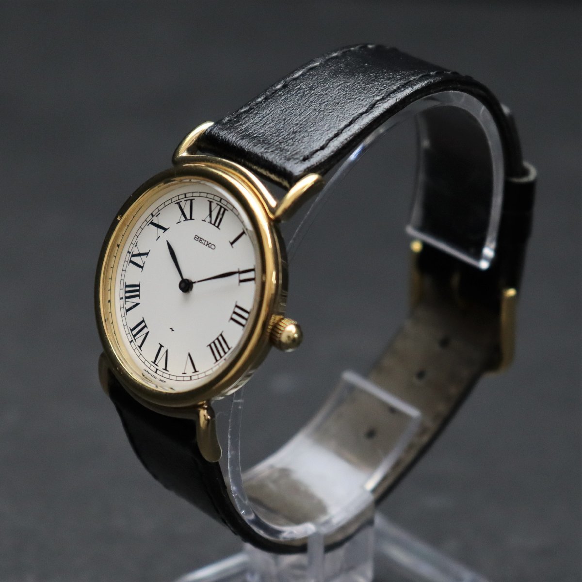 SEIKO セイコー シャリオ 2220-0530 手巻き 白文字盤 亀戸工場 2針 