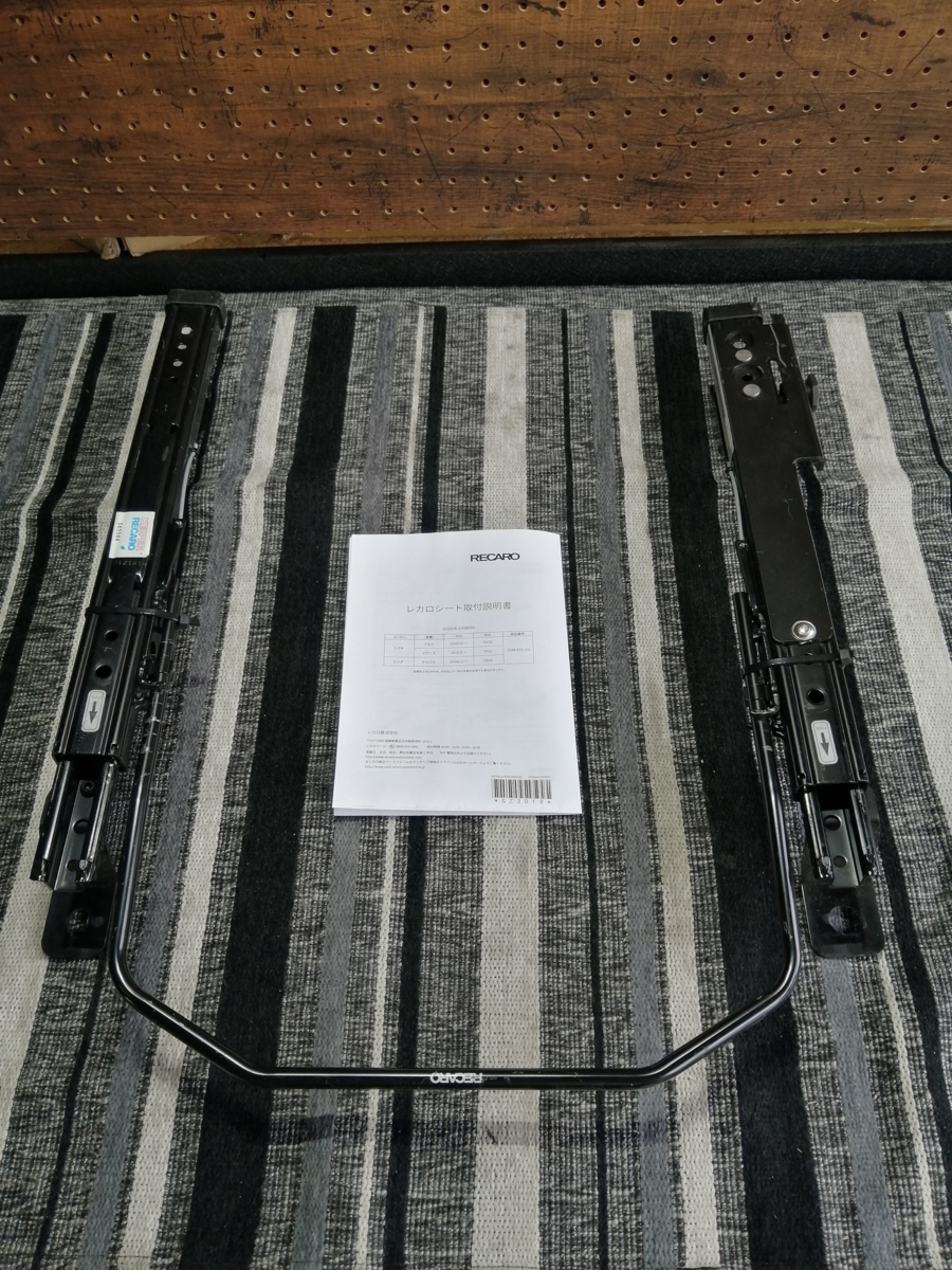 SUZUKI アルトワークス　HA36 シートレール RECARO レカロ 運転席　車検対応　現行モデル 使用わずか　取説あり　超美品