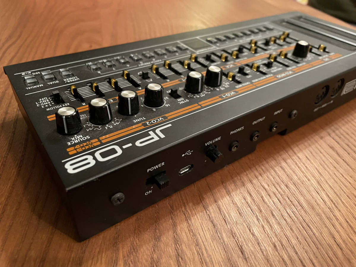 Roland boutique JP-08 ローランドシンセサイザー Jupiter-8 音源 