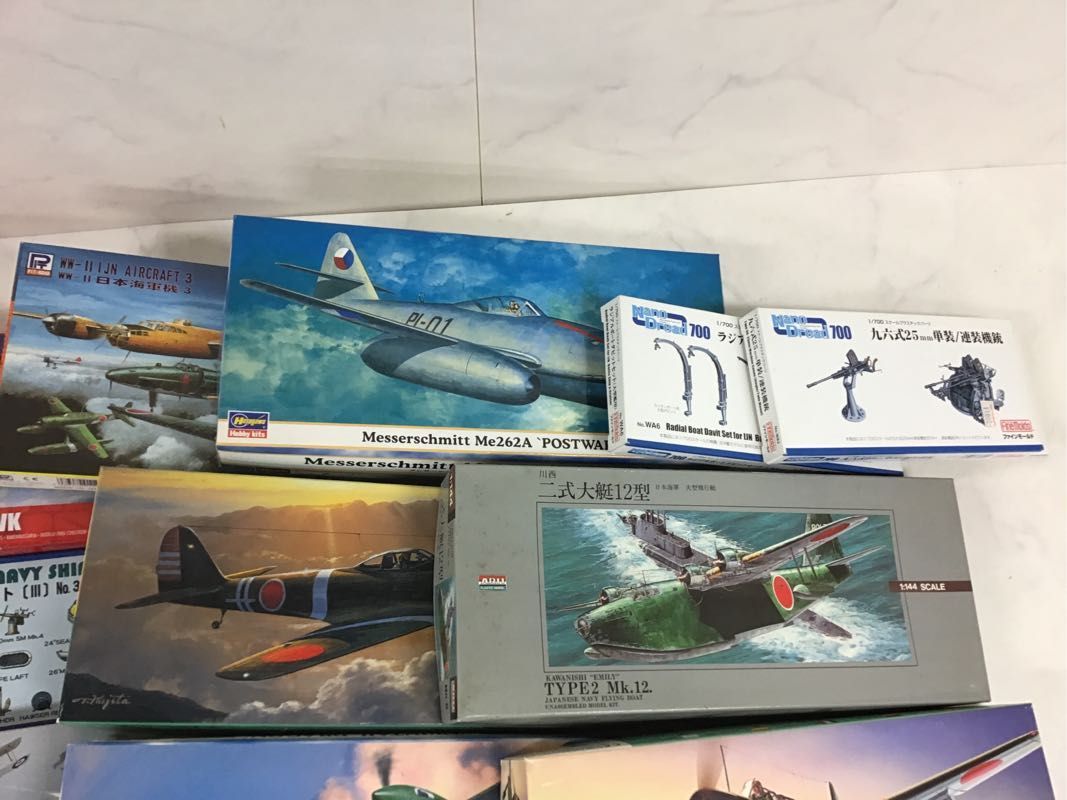 - 1円〜 Yahoo!オークション ミニチャンプス パール 0 1&frasl;43 フォルクスワーゲン1600 SAZAN 駅舎と跨線橋付きホーム＆2線ヤード 鉄道ジオラマ展示台 JDirectItems경매 1-421 手 HOゲージ 初期