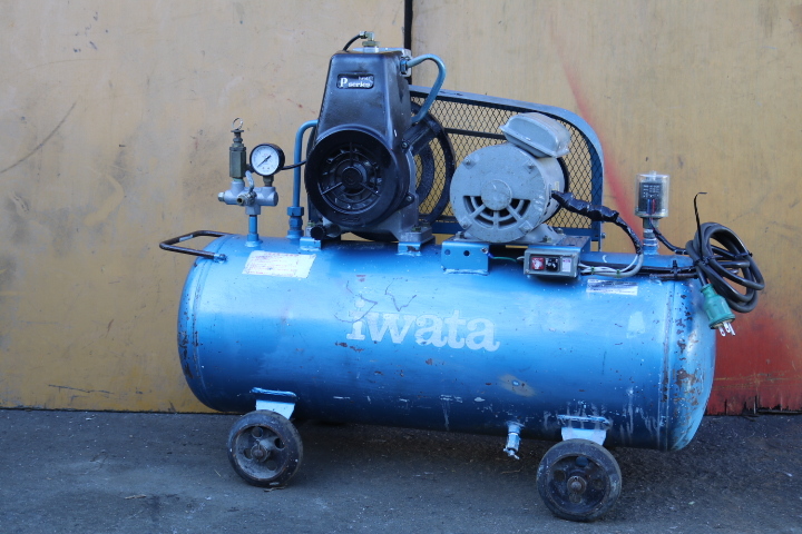 イワタ　エアーコンプレッサー　（0.7Kw・1馬力・100V）中古品！動作確認済　！即決価格