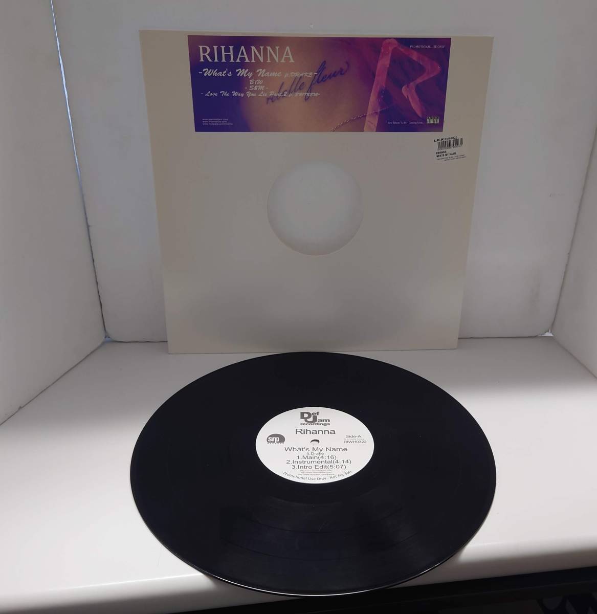 【驚きの破格値，限定SALE】 79520AI LP 12インチ Rihanna What's My Name feat. Drake Love The Way You Lie Feat. Eminem /silly boy feat Lady gaga 現状品(R&B、ソウル)｜売買されたオークション情報、yahooの商品情報をアーカイブ公開 - オーク Ru0026B、ソウル