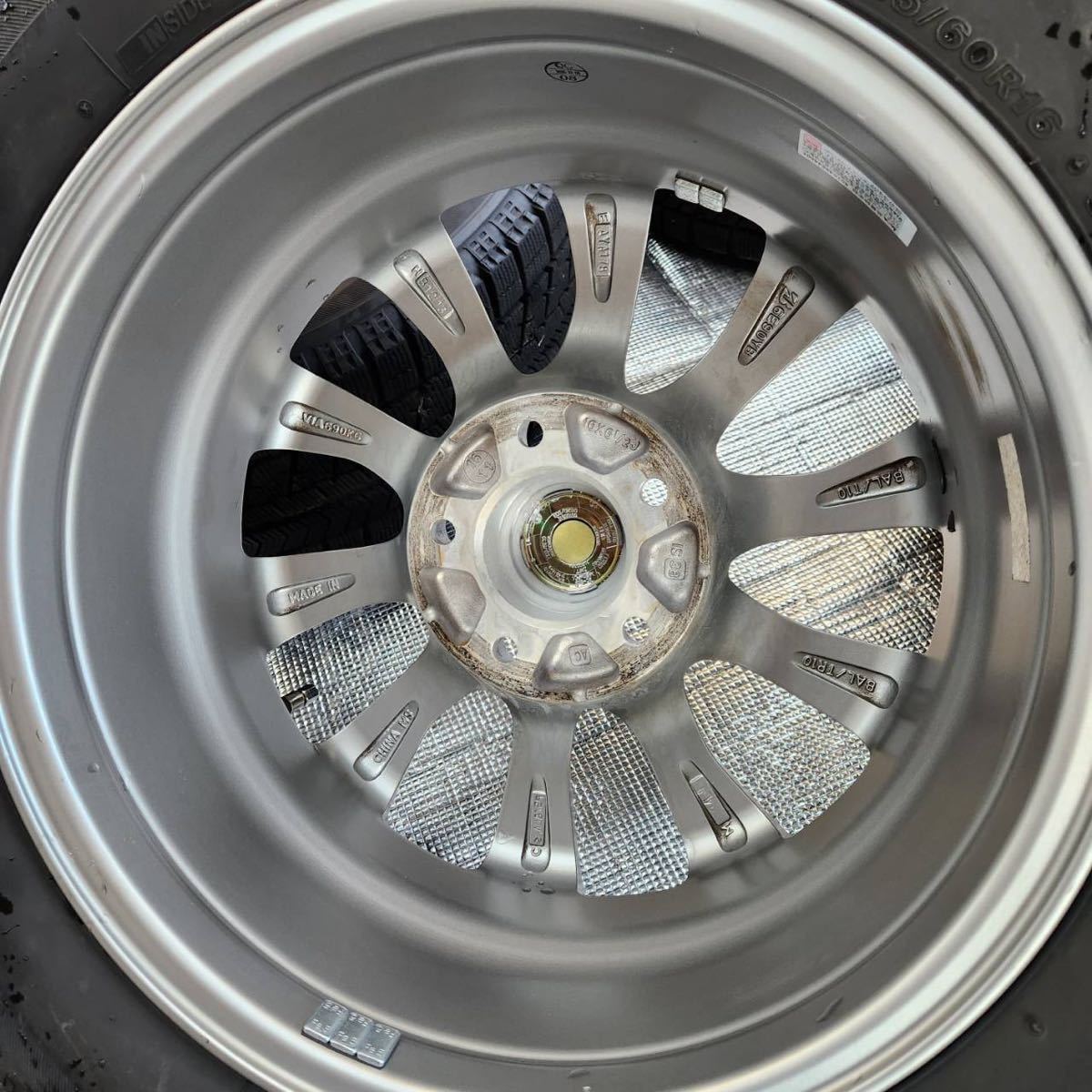 215\60\R16 アルミホイール付き スタッドレスタイヤ 4本セット 