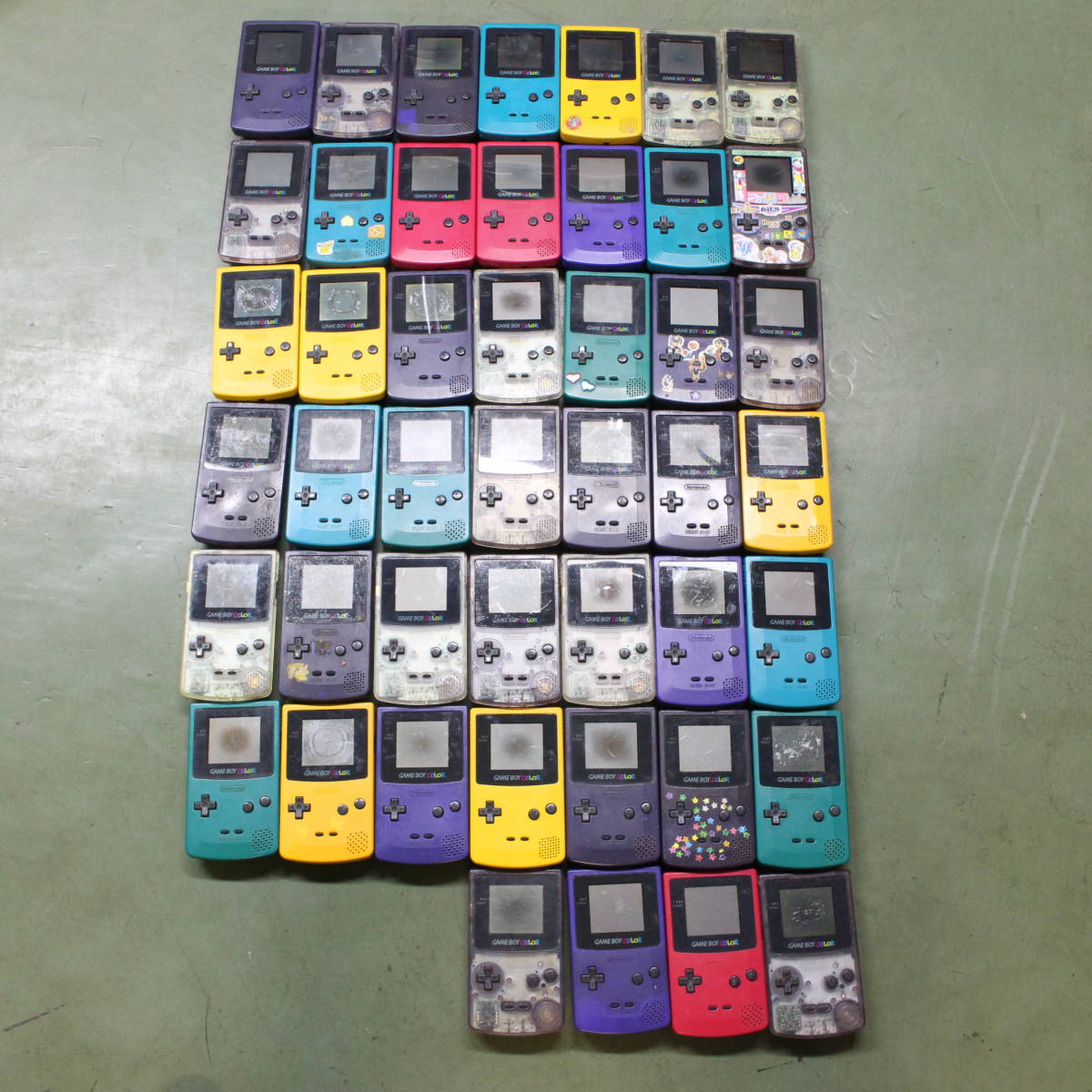 任天堂 ゲームボーイカラー gameoycolor NINTENDO 46台 ニンテンドー