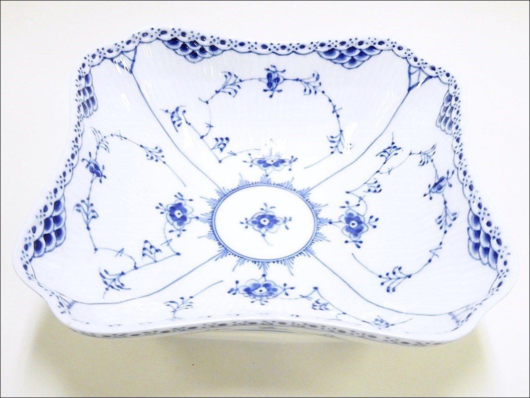 ▽ ロイヤルコペンハーゲン ROYAL COPENHAGEN ブルーフルーテッド