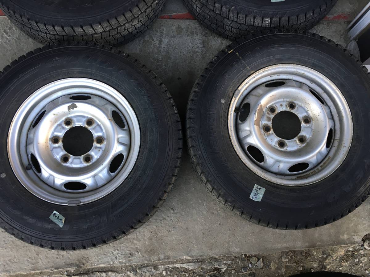 日産 キャラバン スタッドレスタイヤホイールセット 195/80R15 107