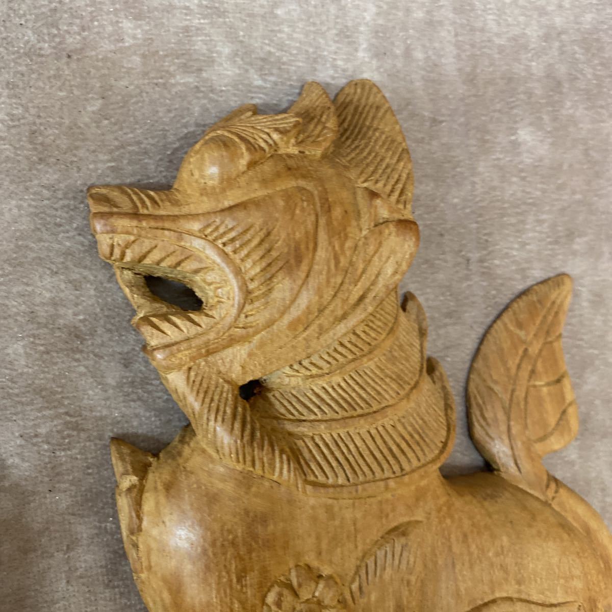 木製 一対 獅子 飾り シーサー 魔除け 縁起物 置物 木彫り 狛犬 守り神 