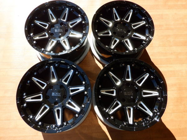 未使用 在庫有 TSW BLACK RHINO RUSH ブラックライノ ラッシュ 18インチ 9.5J -18 5穴 PCD127 4本セット価格 1本おまけ ジープ ラングラー