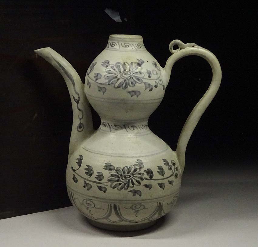 緑屋xt□ 時代物 宋胡録 水注 木箱 スンコロク タイ古陶