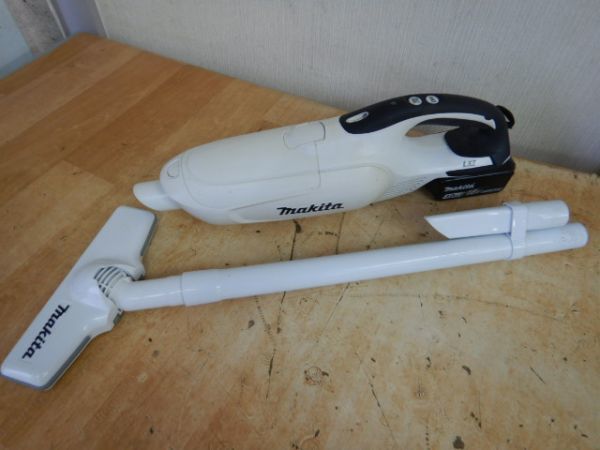 4205 makita/マキタ CL182FD 充電式クリーナー 18V コードレス 掃除機 