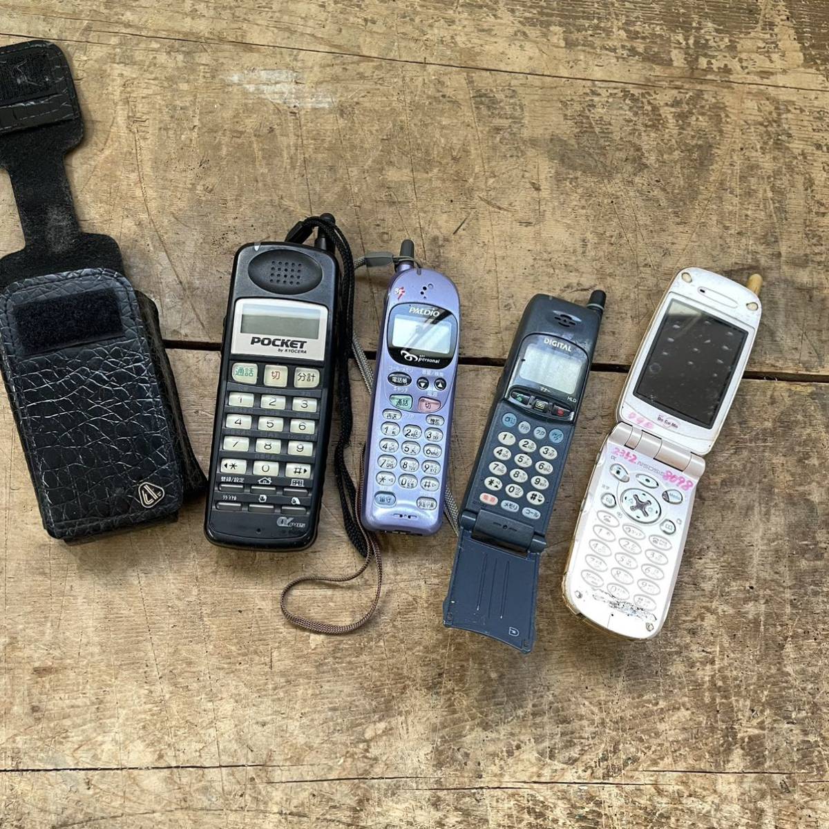 ガラケー ジャンク 携帯電話 スマホ まとめて ジャンク品 公式通販 27