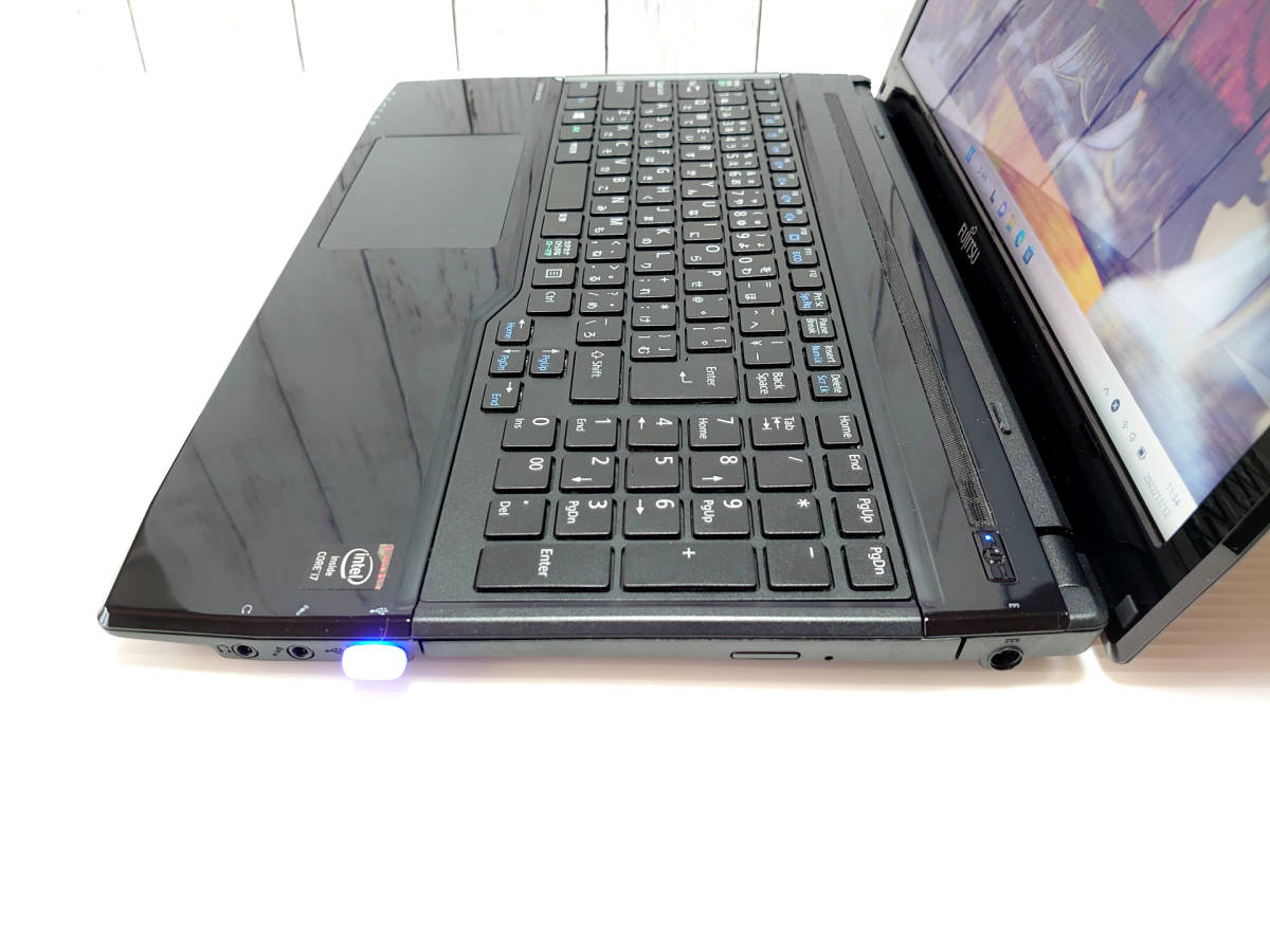 富士通 AH53/M 最新版Win11 4世i7 SSD 新品SSD512GB☆最強i7】Windows11☆富士通 AH53/M☆Core i7-3.20GHz