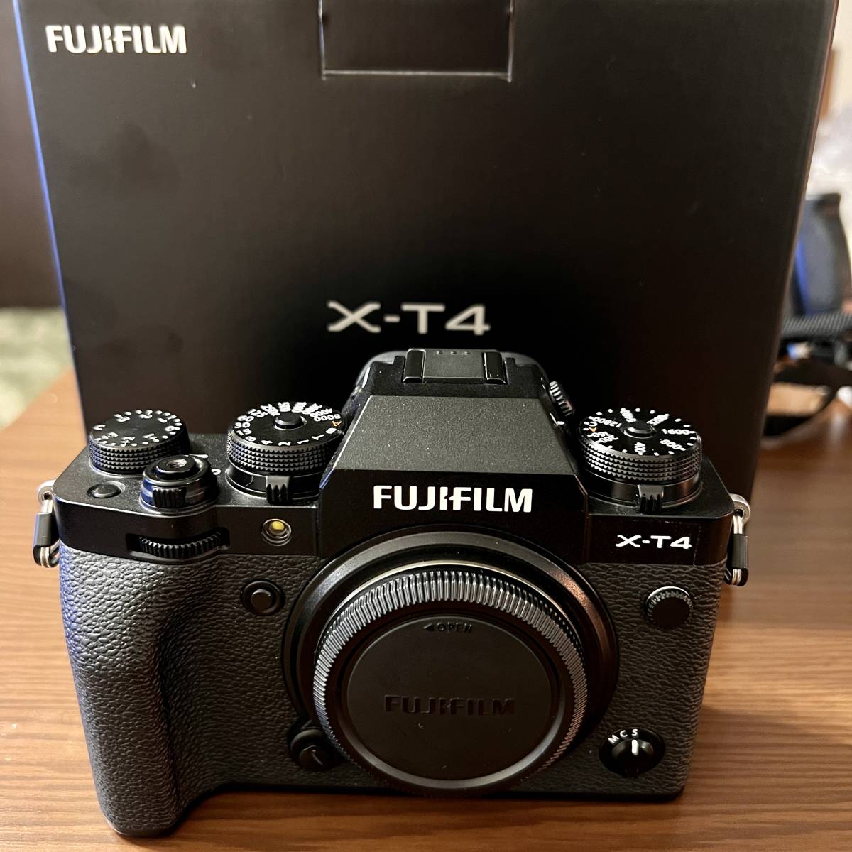 大人気，品質保証 Fujifilm X-T4 良品 ブラック オマケ付き(富士フイルム)｜売買されたオークション情報、yahooの商品情報をアーカイブ公開 - オークファン 富士フイルム