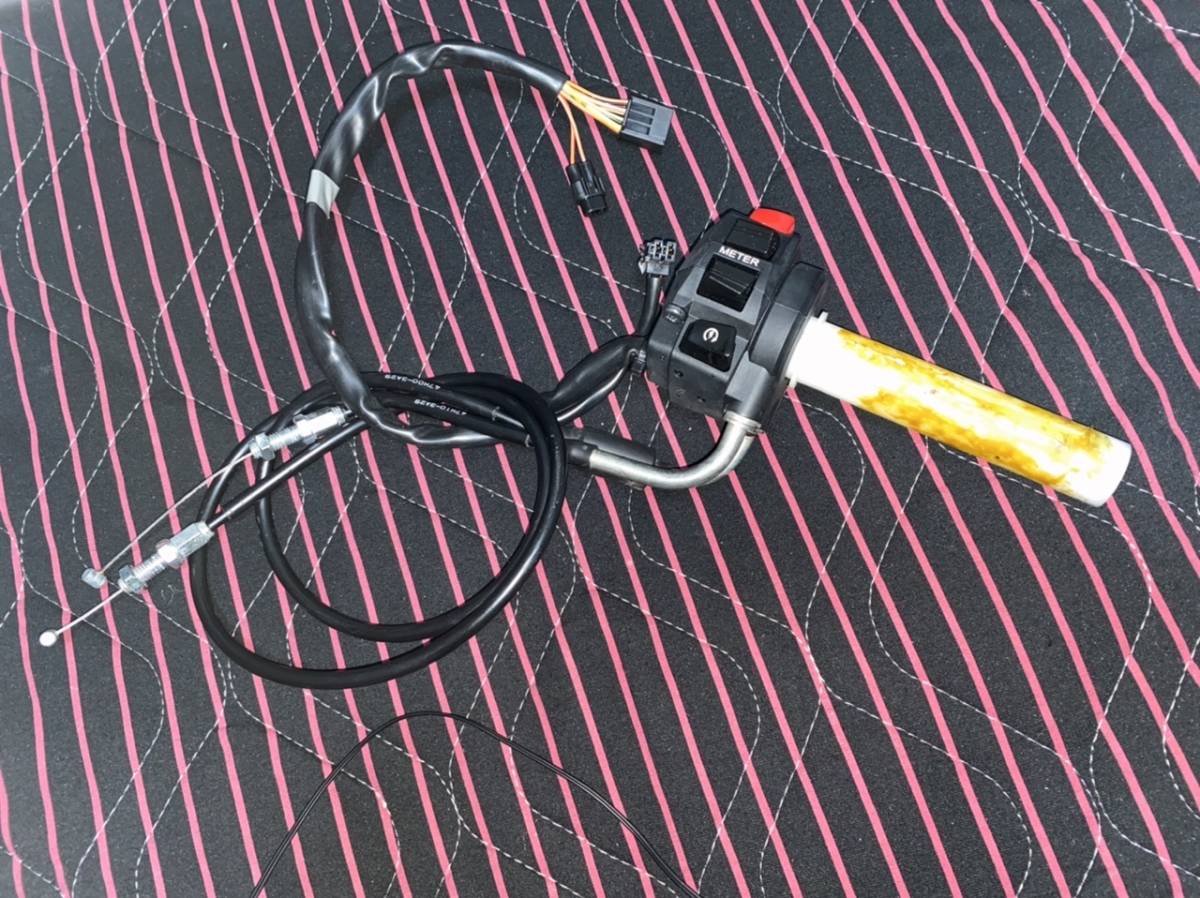 GSX-R1000 K7 K8 純正　右ハンドルスイッチ　　スロットル　アクセルワイヤー付き　送料520円