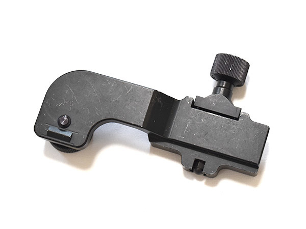米軍実物 AN⁄PVS14 米軍実物 AN/PVS14 ナイトビジョン J アーム NVG