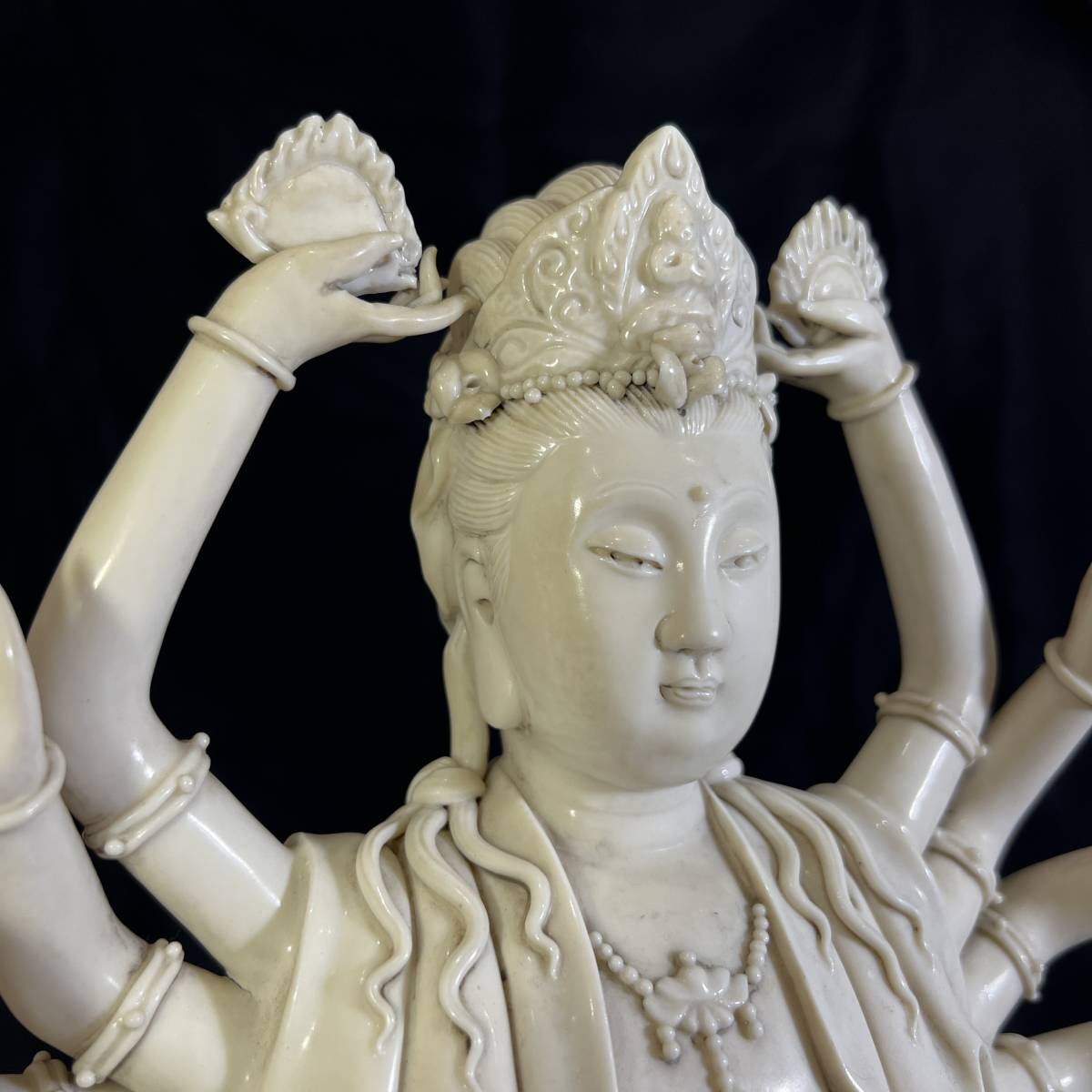 中国美術 德化白瓷千手觀音 高43.5cm (UN010)【梅花堂】 【公式通販】